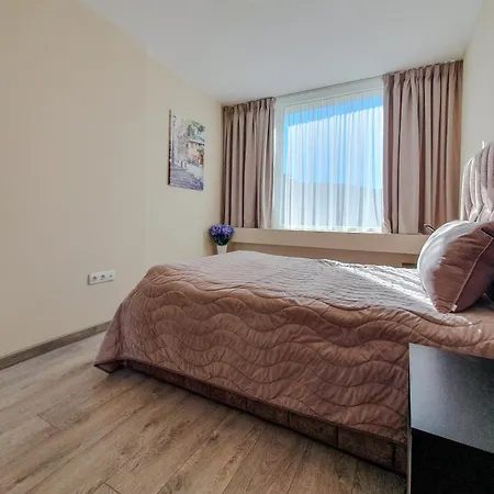 Balkan Tower Luxury Living 3'2 безплатен паркинг