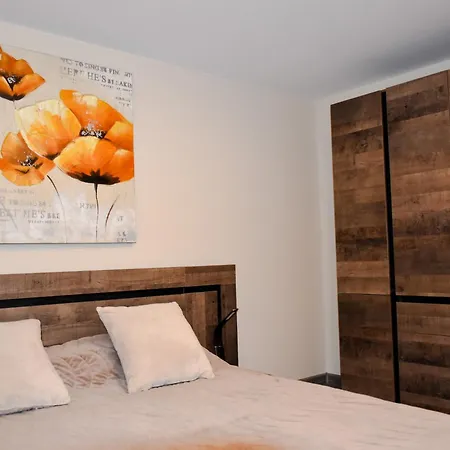 Balkan Tower Luxury Living 3'2 Апартамент