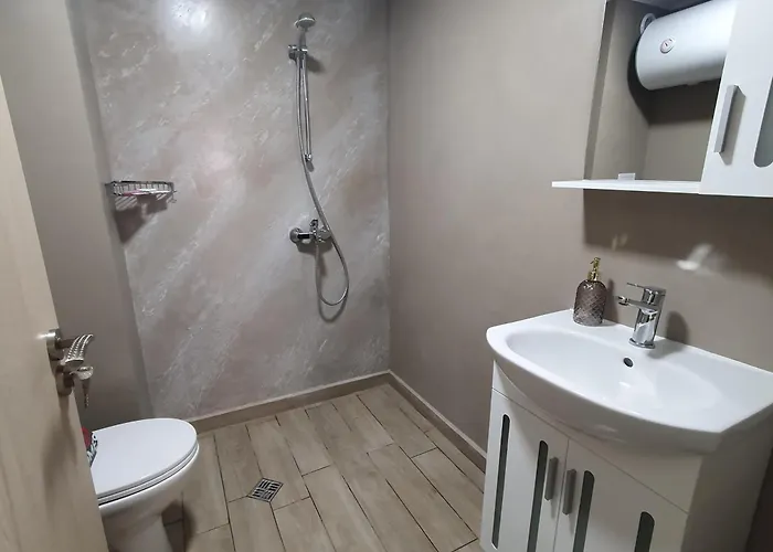 Balkan Tower Luxury Living 3'2 ガブロヴォ